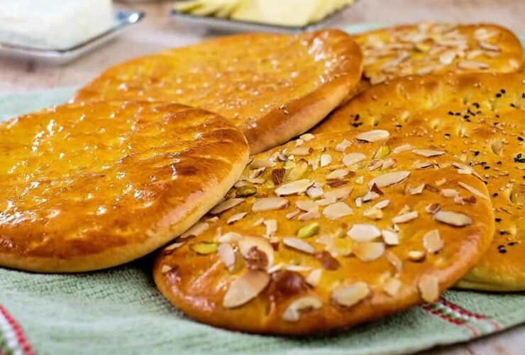 طرز تهیه نان شیرمال در خانه نکات و ترفندهای