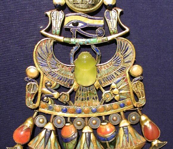 جواهر فرازمینی در مقبره فرعون