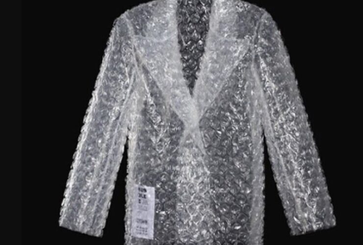 (تصاویر) دنیای عجیب مد; دوخت لباس با لفاف حباب دار 30 تصاویر دنیای عجیب مد دوخت لباس با لفاف حباب دار