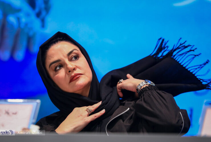 ماریلا زائی در یک کنفرانس مطبوعاتی