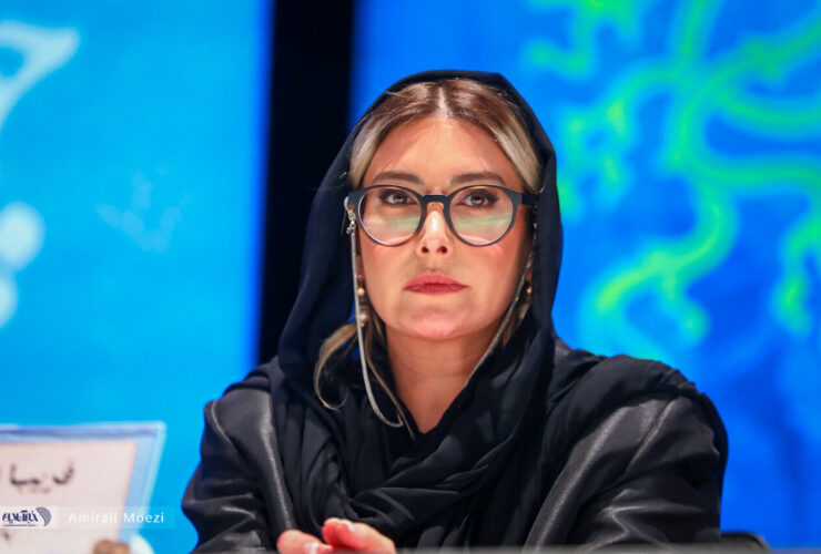 نگاه کنید به Fariba naderi فیلمنامه عالی بود و