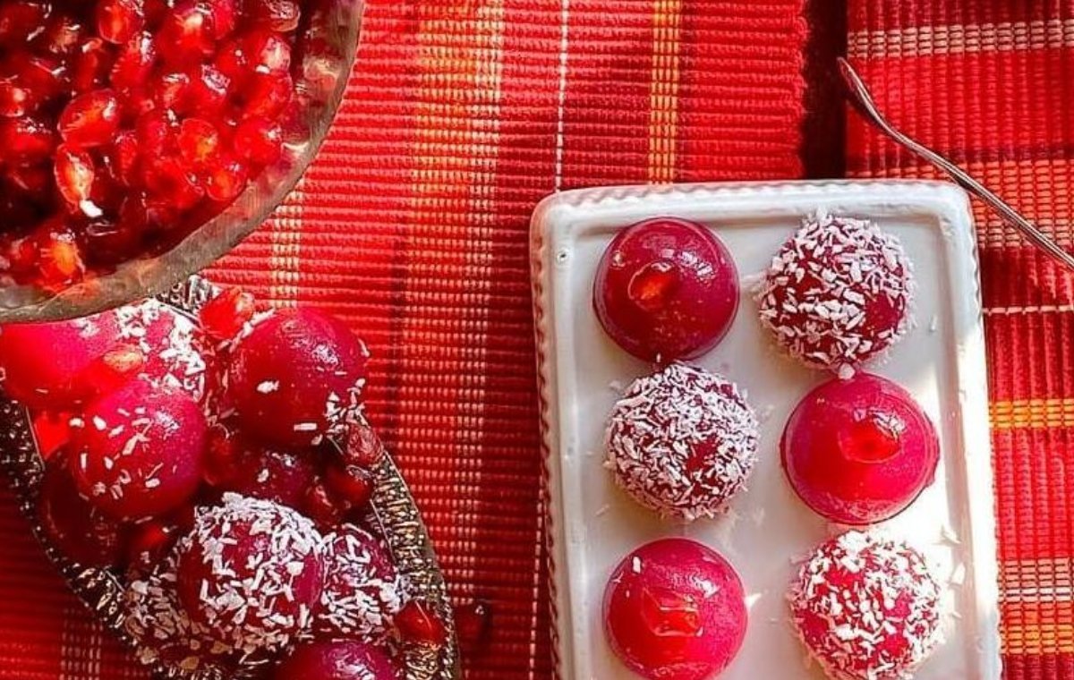 چگونه می توان یک ماسک انار ساده ساخت