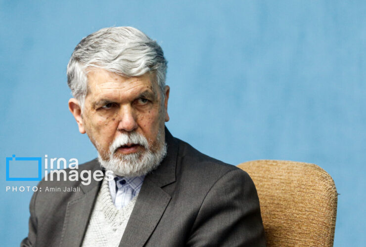 وزیر فرهنگ فرهنگ و هنر مساجد پرچمدار تحول است