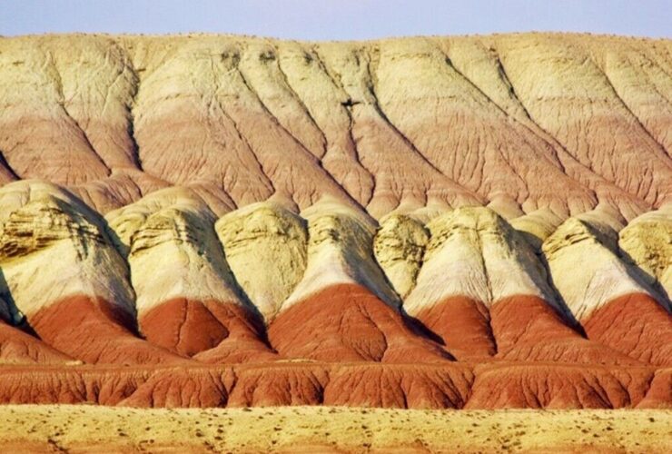 گردشگری گوش تهران ؛ تپه های رنگارنگ و چشمان چشم