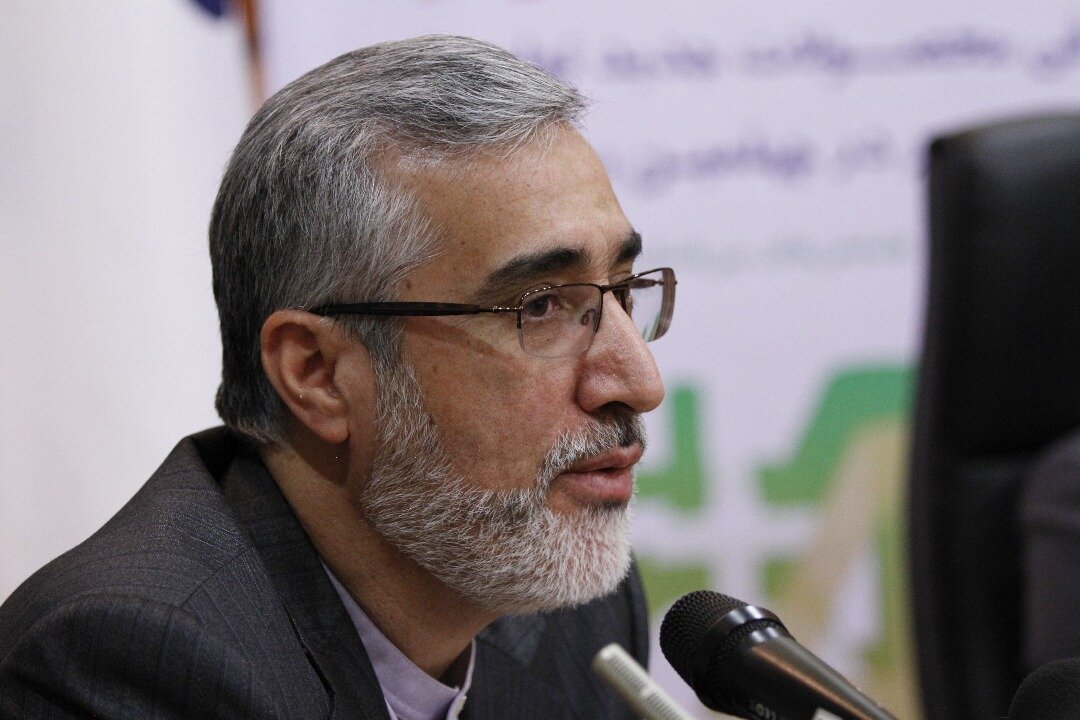 آزمایشگاه مرجع مواد غذایی و دارویی یک شاخه فنی مدیریت بهداشت است