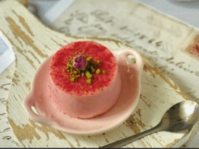 گل رز شیرین ؛ بهار