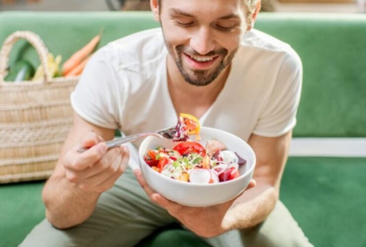 مشکلات غذا خوردن در یک زمان نامناسب چیست؟
