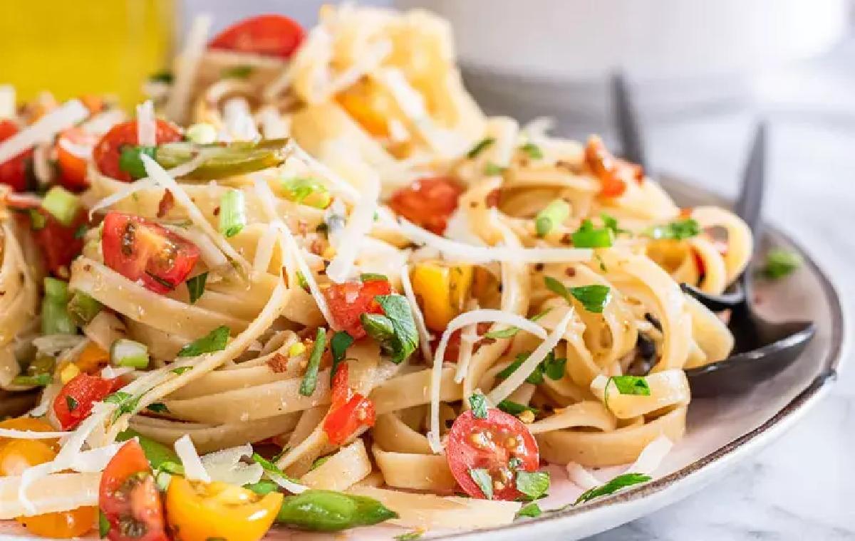 چگونه مرغ بدون ماکارونی درست کنیم