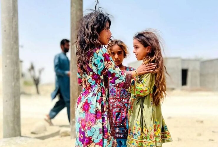 برای دیدن "چی خوردی؟" پاسخ دانش آموزان مدرسه در دو طرف زالدان 18 برای دیدن