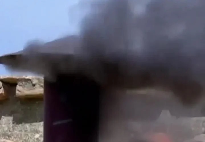 برای دیدن دود سیاه بار دیگر از دودکش واتیکان بلند شد 10 برای دیدن دود سیاه بار دیگر از دودکش واتیکان بلند شد