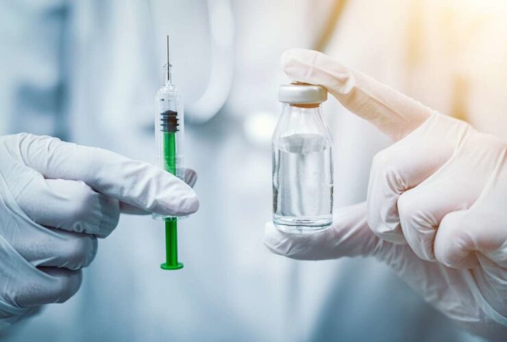 واکسن سرخک باید در 1 و 2 ماه تزریق شود