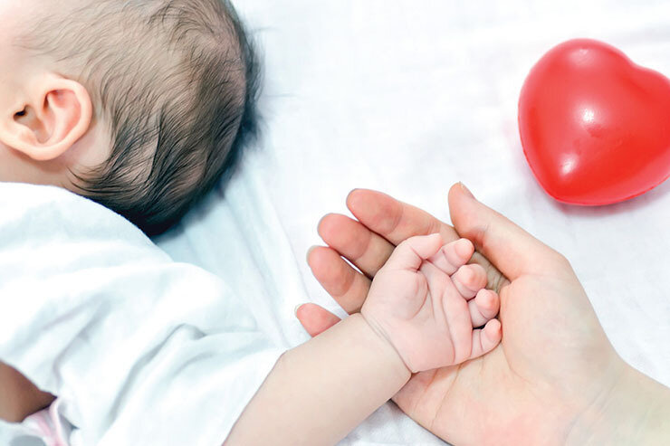 آیا آب نخل و آب شکر برای از بین بردن کولیک نوزاد مفید است؟