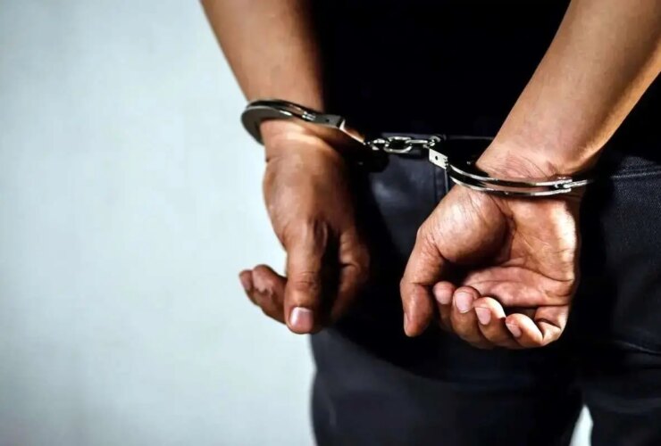 برای دیدن دستگیری جشن نجف آبادی 7 برای دیدن دستگیری جشن نجف آبادی