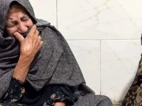 قهرمانان شهید رجائی با صاحبخانه انفجار بندر