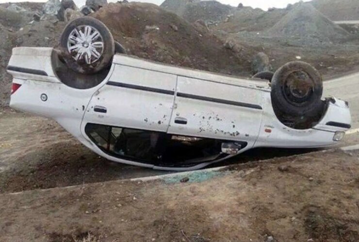 ماشین روز جمعه بوکان امام زخمی شد