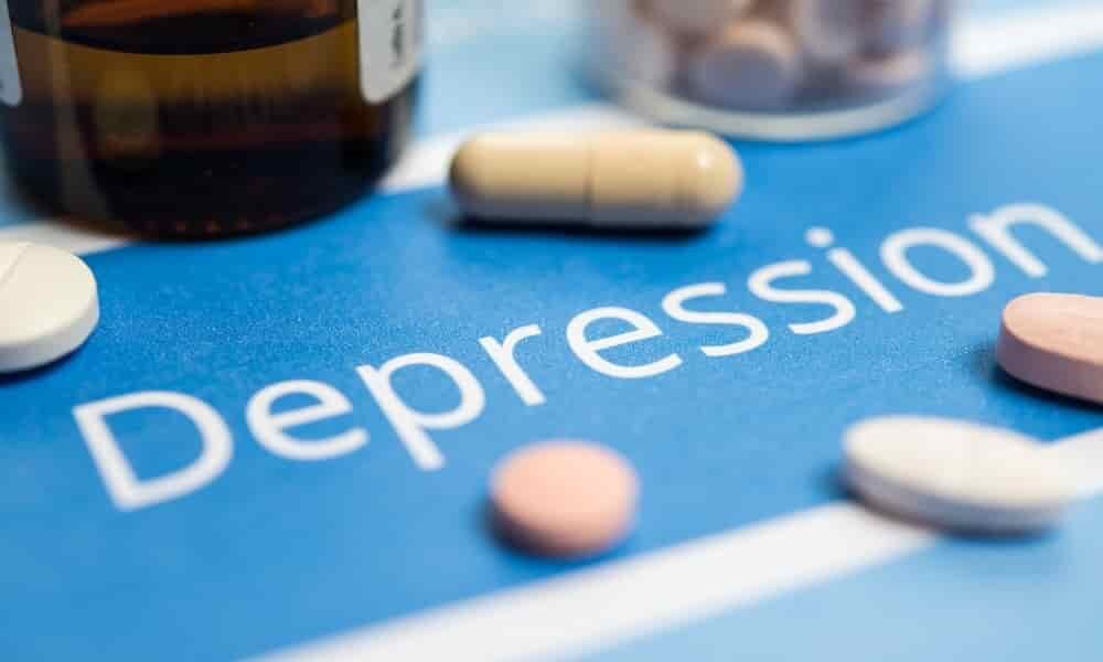 عوارض جانبی مصرف ضد افسردگی چیست؟