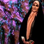 تبلیغ عجیب و غریب برای آنتن که برای یک سایت آنتن زنده زندگی می کند