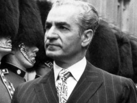 4 سال پیش: محمد رضا پهلوی در پشت فرمان اولین پیکان ایران
