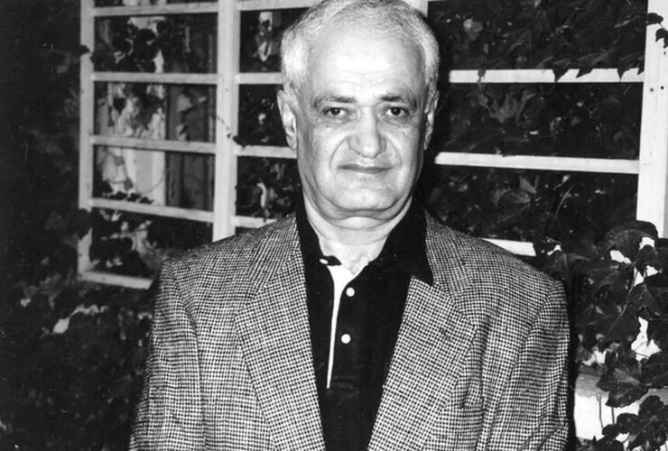 حسن کامشاد مرده است