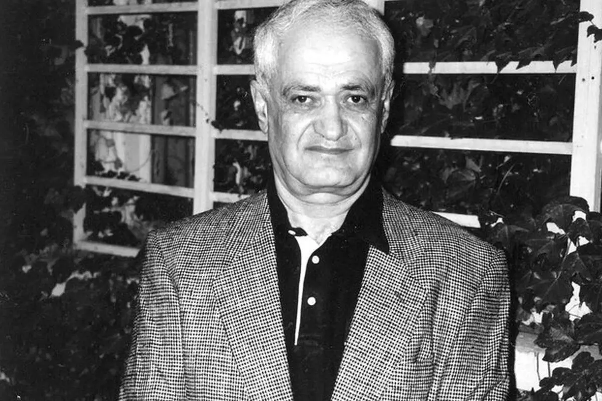 حسن کامشاد مرده است