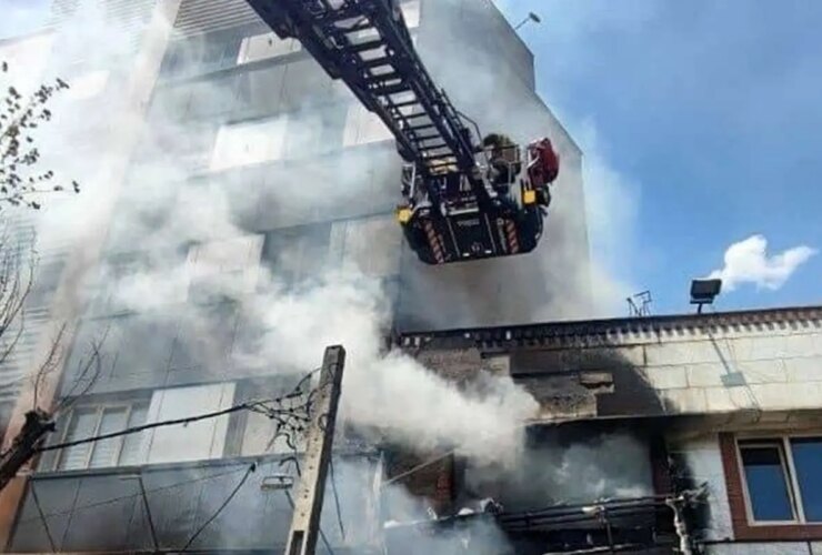 آتش سوزی در انبار ساختمان اداری خیابان Talghani