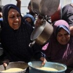تصاویر غذا و نان ؛ آخرین نفس محاصره و بمباران آوار