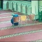 برای دیدن لحظه مرد مصری ظهر در دعای مسجد درگذشت