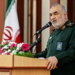 فرمانده -رئیس نگهبانان انقلابی: ما در جنگ کامل هستیم ، اما مردم ما در صلح هستند. این یک استثنا است