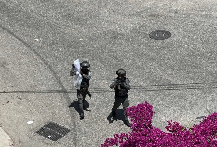 تصاویر سرقت مسلح سربازان اسرائیلی از بورس مبادله