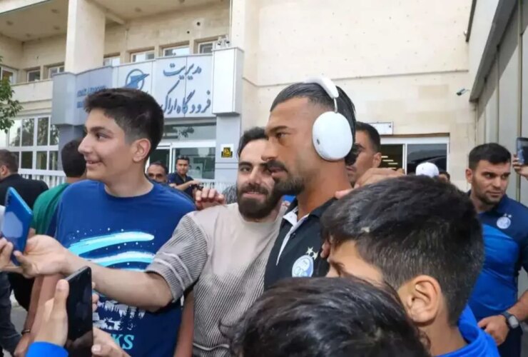 اراکیس قبل از فینال مقدماتی از کاروان استقلال خود استقبال کرد