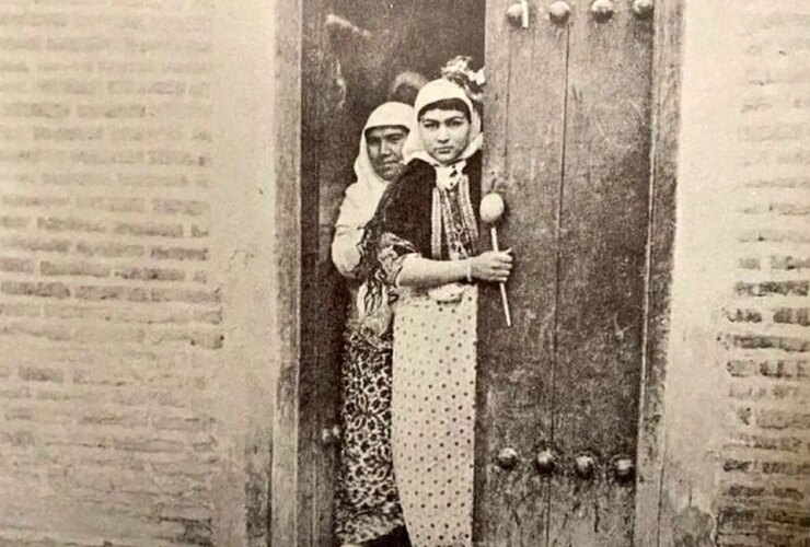ناصر در لباس چینی -din شاه