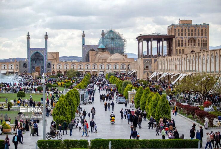 برای دیدن میدان اصفهان جهان جهان در منطقه تاریخی آتش درخت