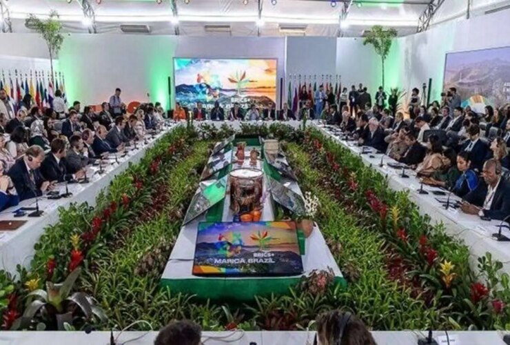 زاکانی طرف جدید را گرفت 38 زاکانی طرف جدید را گرفت