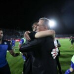 پاسخ نظری جویباری به نقل و انتقالات استقلال