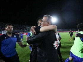 پاسخ نظری جویباری به نقل و انتقالات استقلال