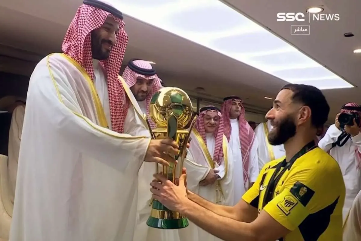برای دیدن محمد بن سلمان خمیم المرام جم را به بنزما تقدیم کرد
