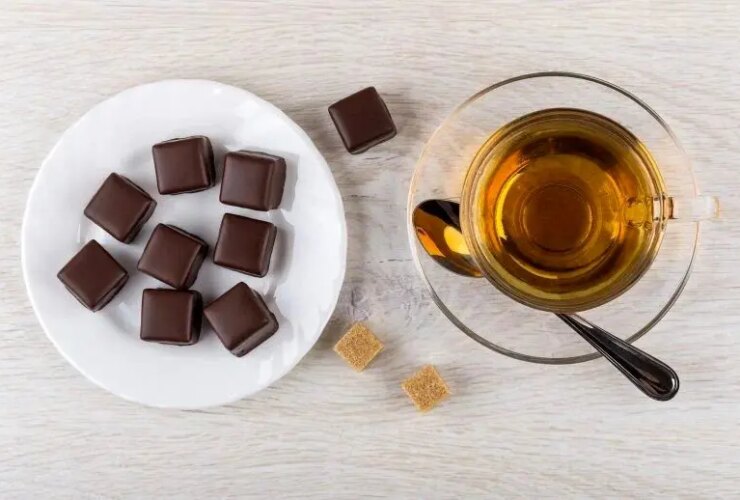 آیا خوردن چای با شکلات فشار خون را بهبود می بخشد؟