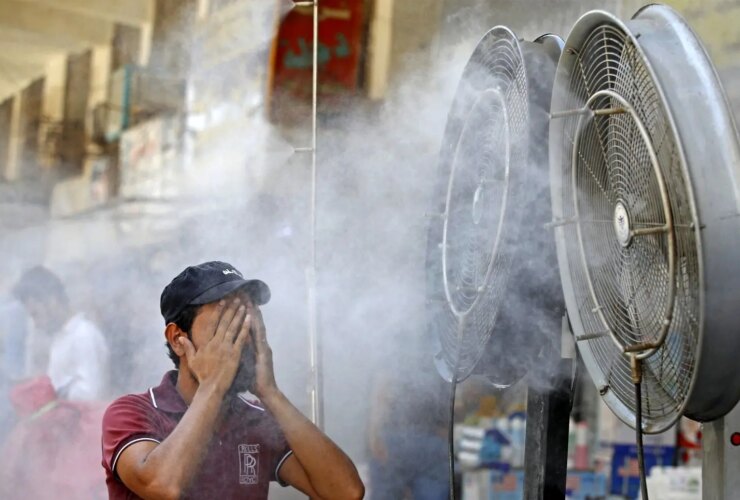 امارات در آستانه غرق شدن ؛ 6.5 درجه سانتیگراد با 2 ٪ رطوبت