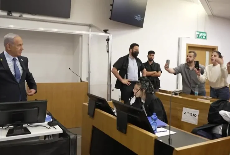 برای دیدن نتانیاهو در دادگاه