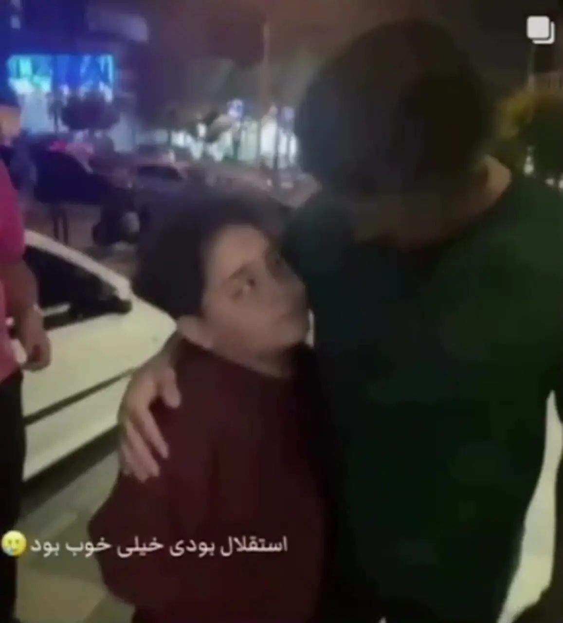 برای دیدن واریا غفوری بازگشت او به استقلال را توضیح داد