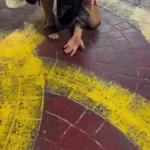 برای دیدن یک دوست عجیب مرد با حشره!