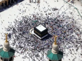 برج ساعت 2 متری Kaaba در تصاویر باشکوه