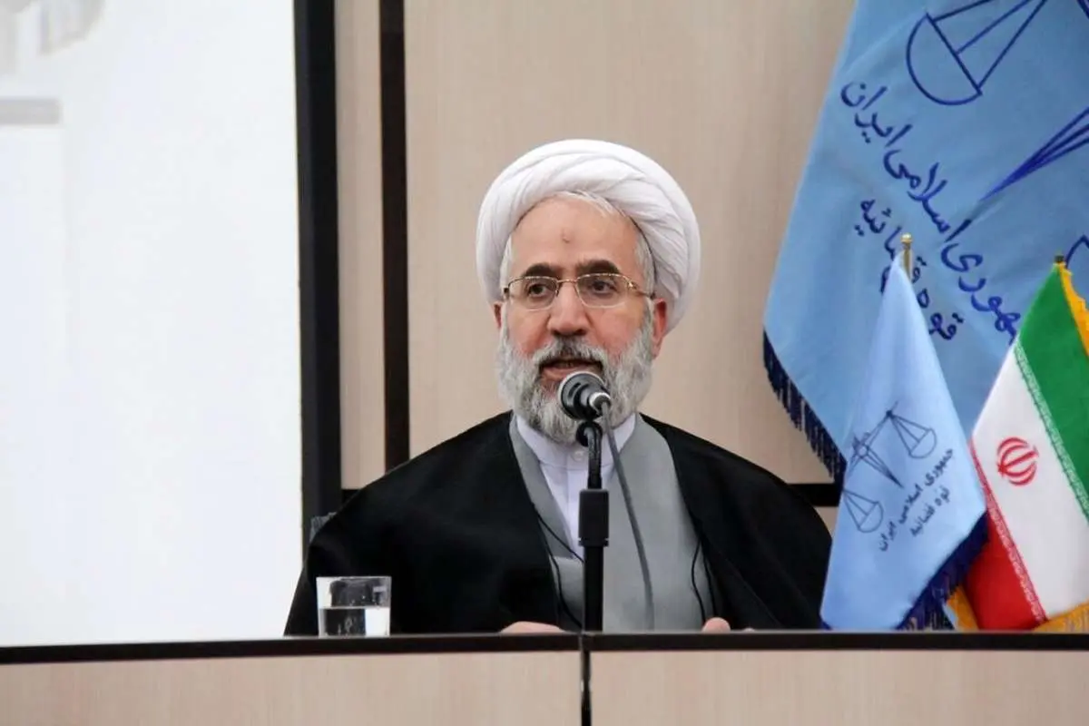 دادستان عمومی رئیس کشور: احتمال آدم ربایی در اولین دقایق فروپاشی هلیکوپتر رئیس جمهور افزایش یافته است 4 دادستان عمومی رئیس کشور: احتمال آدم ربایی در اولین دقایق فروپاشی هلیکوپتر رئیس جمهور افزایش یافته است