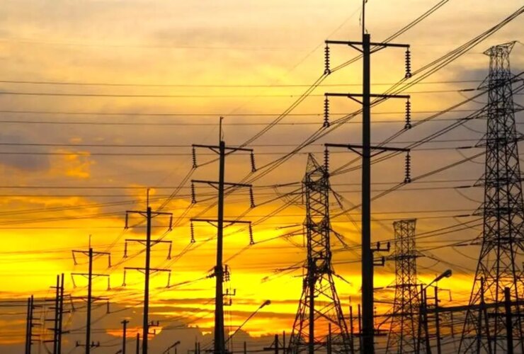 دبیر اتحادیه صنعت برق: مردم و نور خورشید را بسازید ، ما تابستان سختی را در مقابل خود داریم