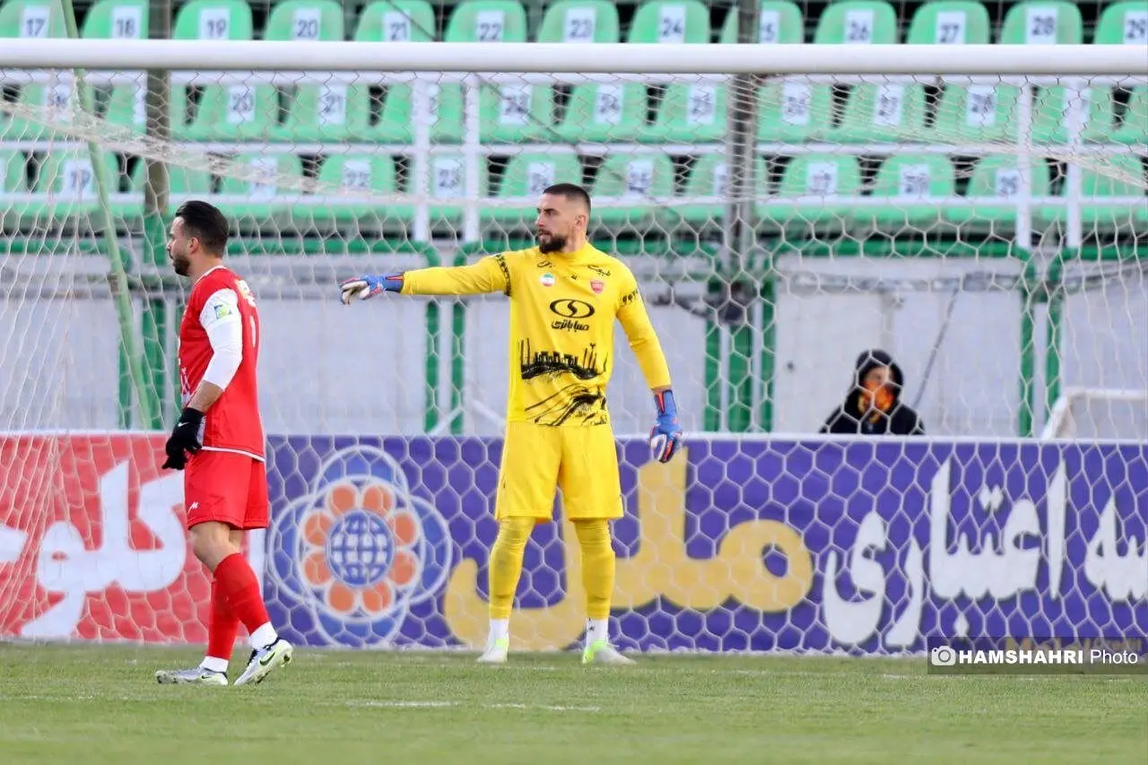 دروازه بان تیم ملی در آستانه پیوستن به پرسپولیس. او گاندوز کارتال نمی خواهد