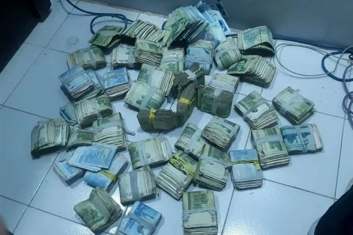 دستگیری "میلیونر" در اطراف معبد رازاوی دستگیر شد 4 دستگیری "میلیونر" در اطراف معبد رازاوی