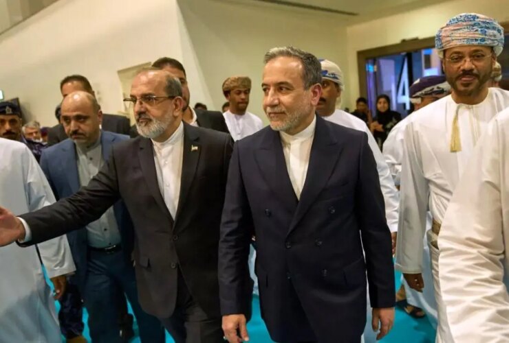 روزنامه محافظه کار: تیم مذاکره را با ایالات متحده تضعیف نکنید. ما شاهد تحولات جامع اقتصادی پس از توافق خواهیم بود