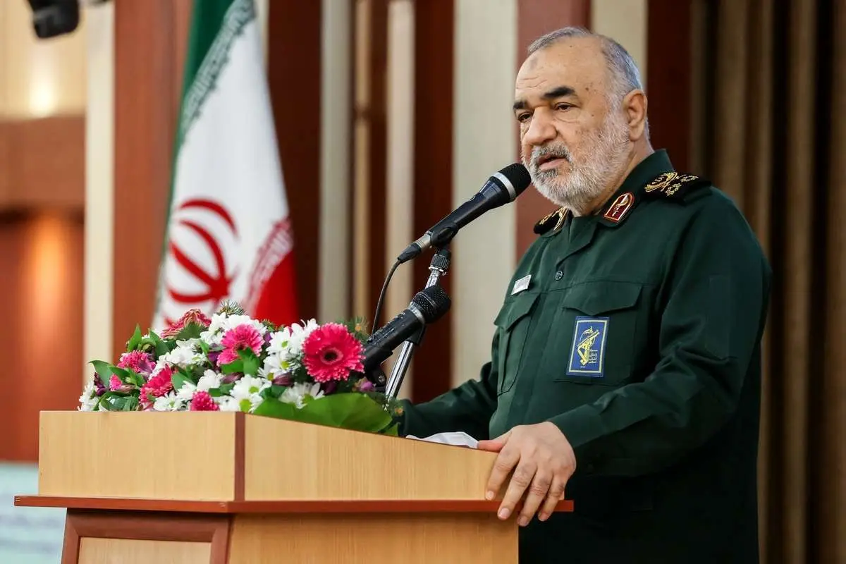 فرمانده -رئیس نگهبانان انقلابی: ما در جنگ کامل هستیم ، اما مردم ما در صلح هستند. این یک استثنا است 4 فرمانده -رئیس نگهبانان انقلابی: ما در جنگ کامل هستیم ، اما مردم ما در صلح هستند. این یک استثنا است