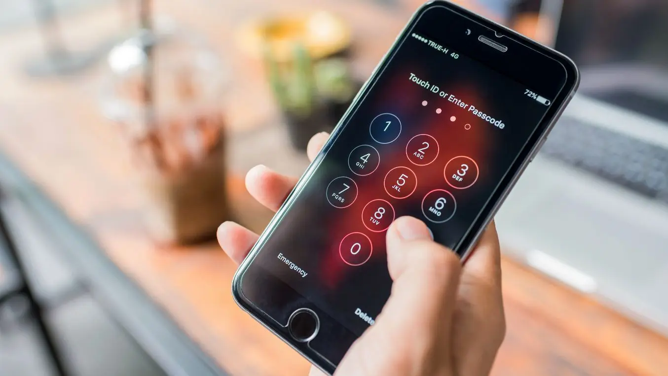 قفل تلفن را بدون حذف اطلاعات فقط با یک تماس باز کنید