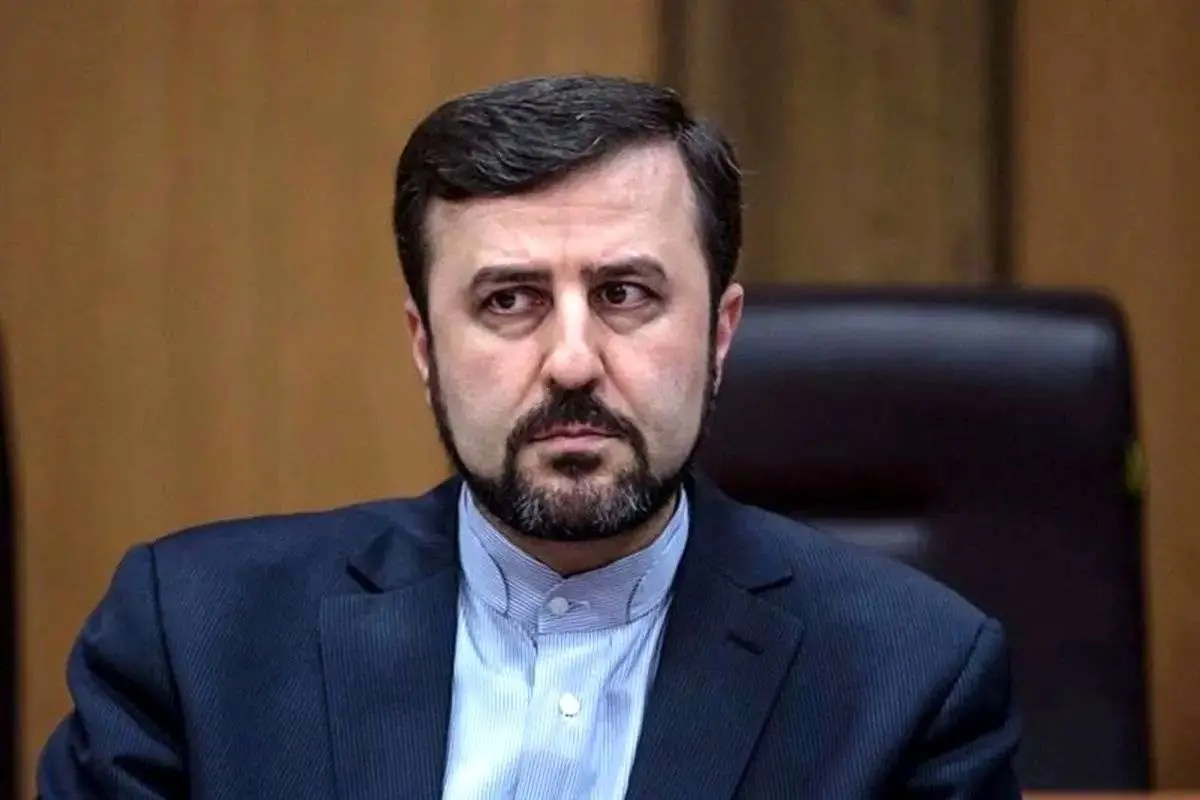 ملاقات غاریب آبادی با دیپلمات های سه کشور اروپایی در استانبول 4 ملاقات غاریب آبادی با دیپلمات های سه کشور اروپایی در استانبول
